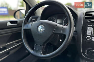 Хэтчбек Volkswagen Golf 2007 в 
