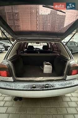 Хэтчбек Volkswagen Golf 1996 в 