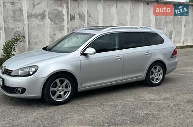 Універсал Volkswagen Golf 2010 в 