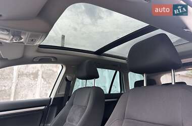 Універсал Volkswagen Golf 2010 в 