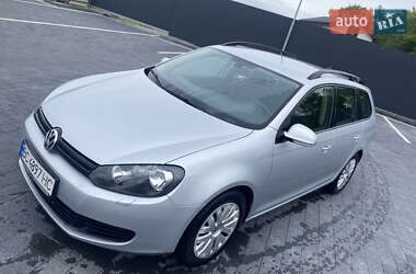 Универсал Volkswagen Golf 2013 в 