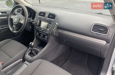 Универсал Volkswagen Golf 2013 в 