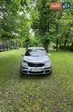 Хетчбек Volkswagen Golf 2005 в Харкові