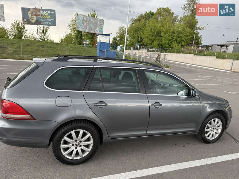Универсал Volkswagen Golf 2009 в Виннице