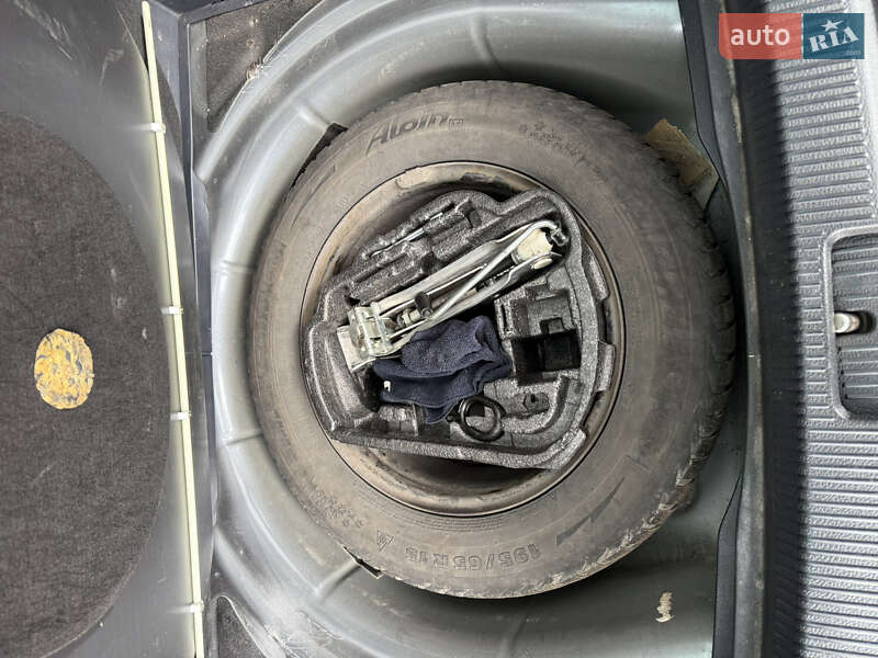 Универсал Volkswagen Golf 2009 в Виннице
