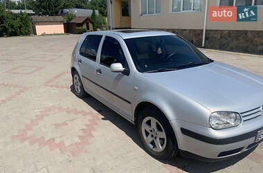 Хэтчбек Volkswagen Golf 1998 в 