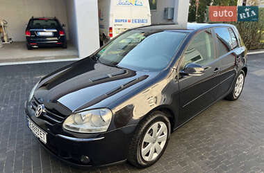 Хэтчбек Volkswagen Golf 2008 в 