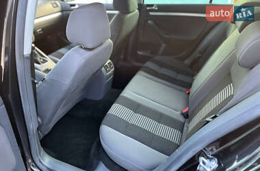 Хэтчбек Volkswagen Golf 2008 в 