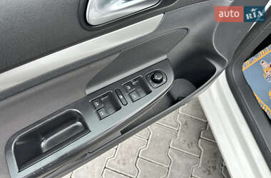 Хетчбек Volkswagen Golf 2008 в 