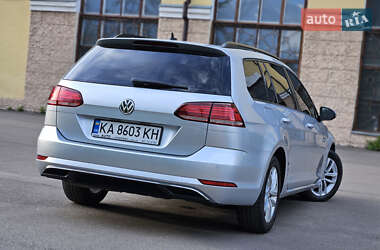 Универсал Volkswagen Golf 2020 в 