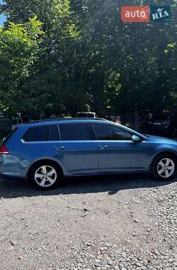 Універсал Volkswagen Golf 2015 в Києві