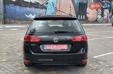 Універсал Volkswagen Golf 2015 в 