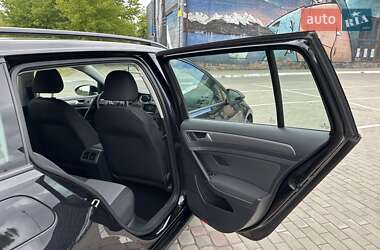 Універсал Volkswagen Golf 2015 в 