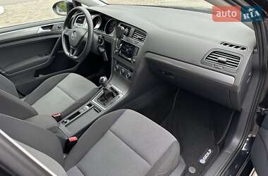 Універсал Volkswagen Golf 2015 в 