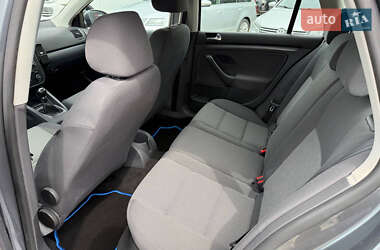 Універсал Volkswagen Golf 2009 в 