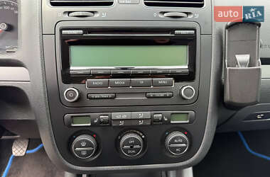 Універсал Volkswagen Golf 2009 в 