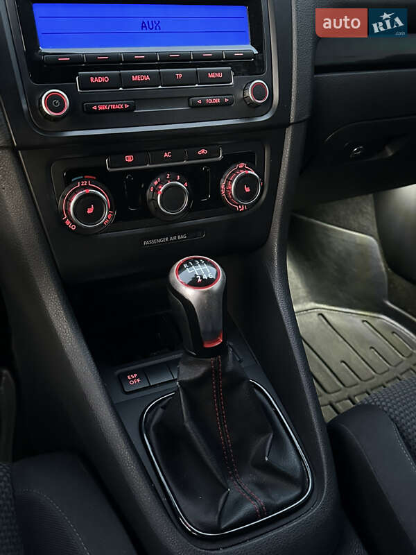 Хетчбек Volkswagen Golf 2009 в Запоріжжі