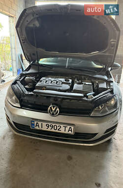 Універсал Volkswagen Golf 2014 в 