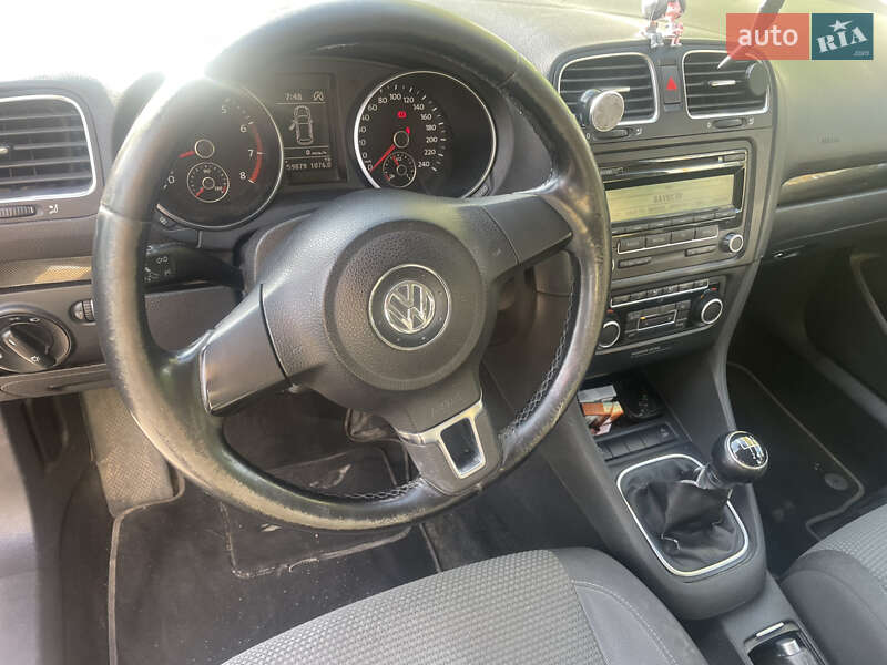 Універсал Volkswagen Golf 2011 в Львові
