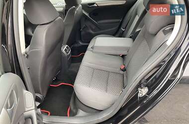 Хетчбек Volkswagen Golf 2010 в 