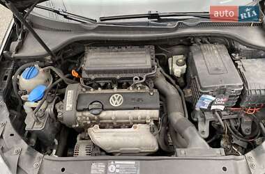Хетчбек Volkswagen Golf 2010 в 