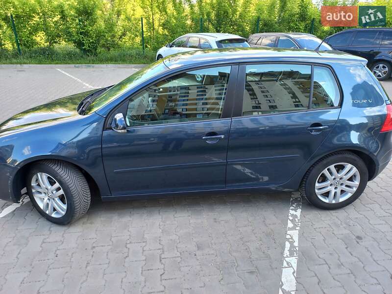 Хетчбек Volkswagen Golf 2007 в Запоріжжі