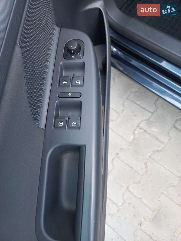 Хетчбек Volkswagen Golf 2007 в Запоріжжі