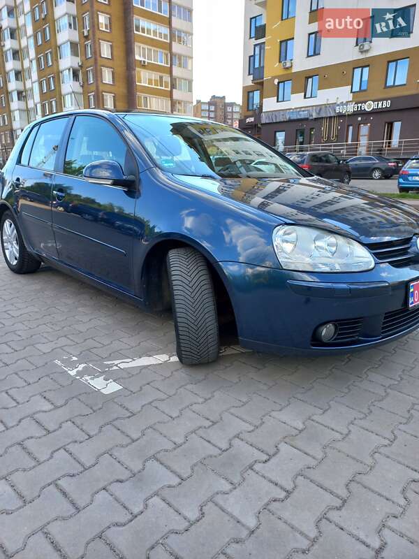 Хетчбек Volkswagen Golf 2007 в Запоріжжі