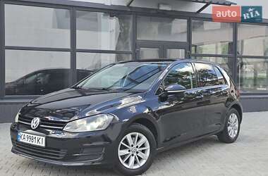Хетчбек Volkswagen Golf 2016 в Києві