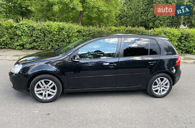 Хэтчбек Volkswagen Golf 2007 в 
