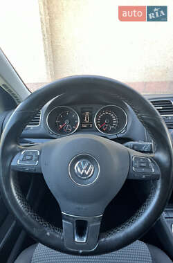 Универсал Volkswagen Golf 2010 в 
