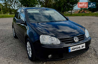 Хэтчбек Volkswagen Golf 2008 в Ужгороде