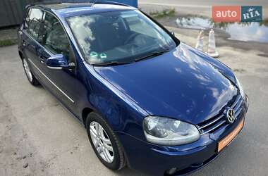 Хэтчбек Volkswagen Golf 2008 в 