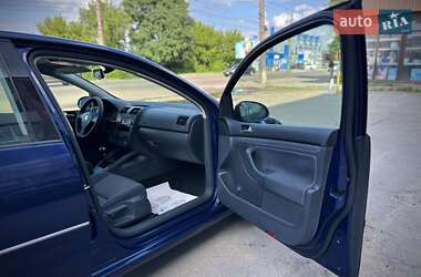 Хэтчбек Volkswagen Golf 2008 в 