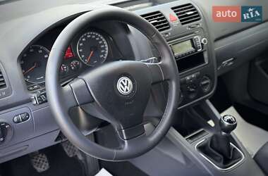 Хэтчбек Volkswagen Golf 2008 в 
