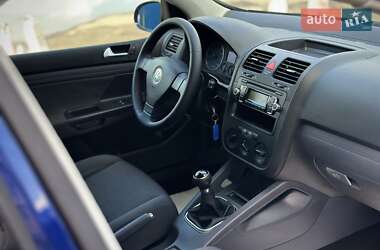 Хэтчбек Volkswagen Golf 2008 в 