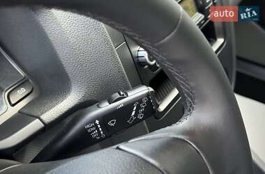 Хэтчбек Volkswagen Golf 2008 в 