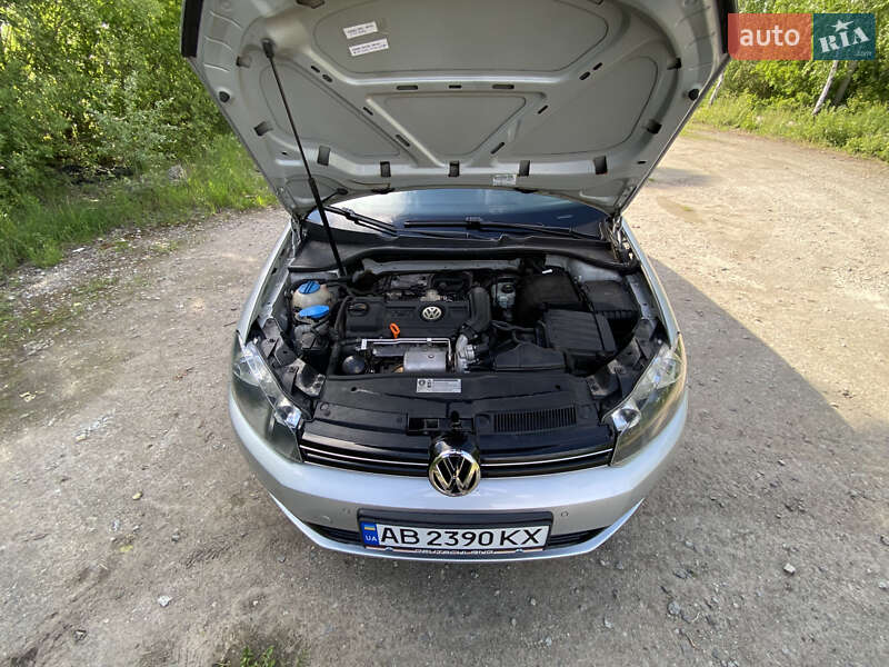 Универсал Volkswagen Golf 2010 в Калиновке