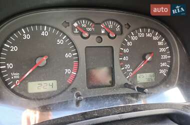 Универсал Volkswagen Golf 2002 в 
