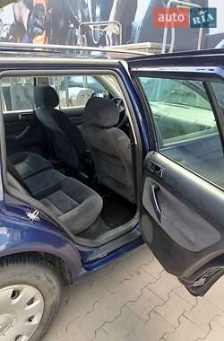 Универсал Volkswagen Golf 2002 в 