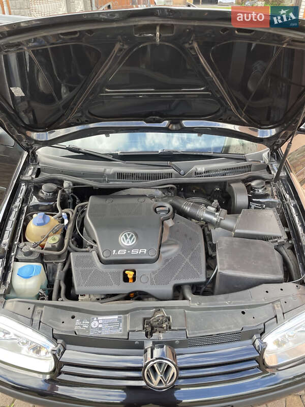 Універсал Volkswagen Golf 2000 в Долині