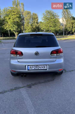 Хэтчбек Volkswagen Golf 2008 в 