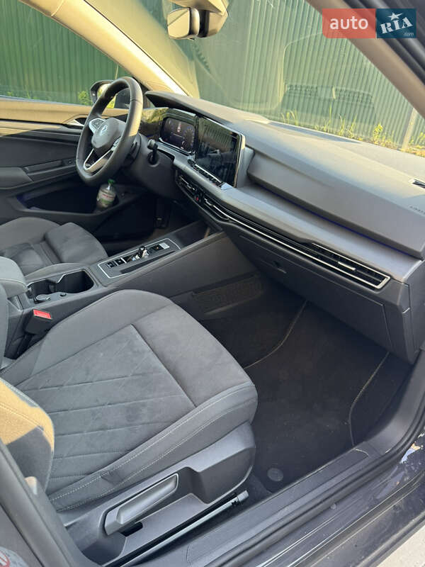 Хетчбек Volkswagen Golf 2021 в Києві