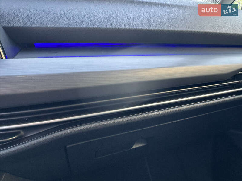 Хетчбек Volkswagen Golf 2021 в Києві