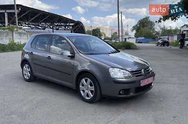 Хэтчбек Volkswagen Golf 2006 в 