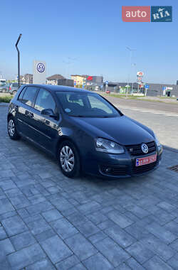 Хэтчбек Volkswagen Golf 2008 в Луцке
