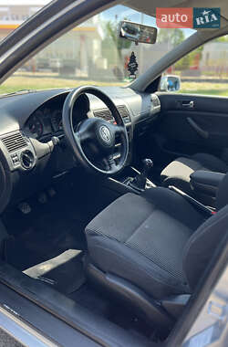 Универсал Volkswagen Golf 2001 в 