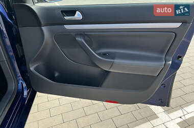 Универсал Volkswagen Golf 2009 в 