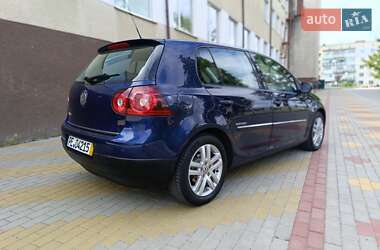 Хетчбек Volkswagen Golf 2008 в 