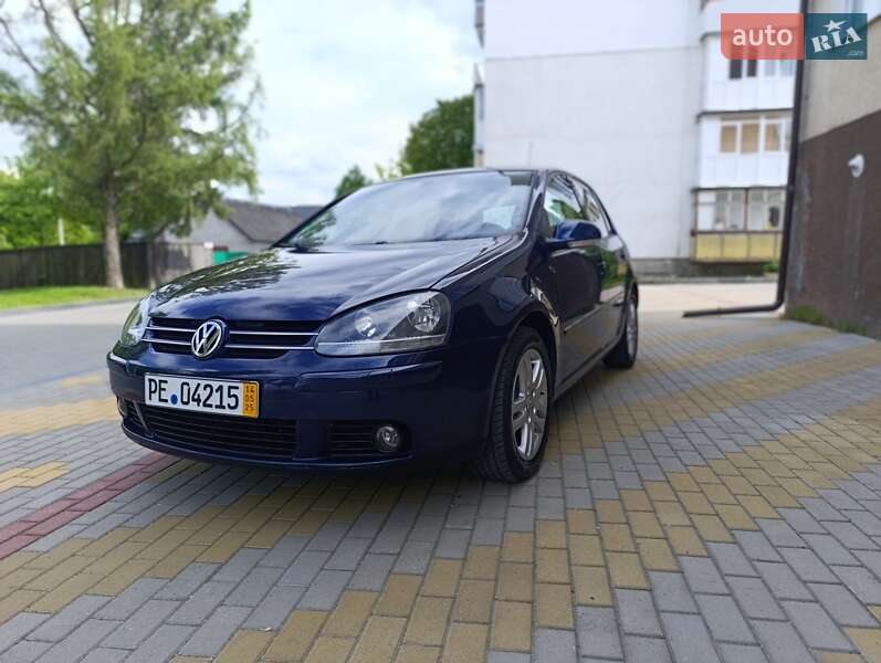 Хетчбек Volkswagen Golf 2008 в 